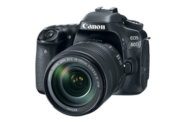 CANON EOS 80D 18-55mm